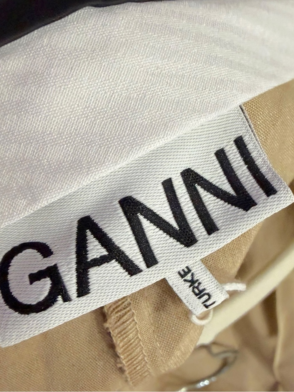 NWT GANNI Safari Beige Drapy Crop Trousers Size 42 / US Large - Picture 5 of 13